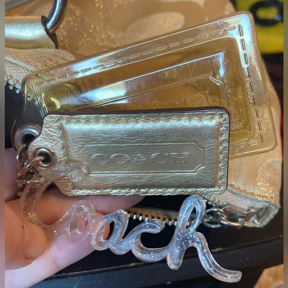 COACH Poppy Purse Bag Signature Cs Monogram Cream and Gold THREE Hang Tags GUC - Picture 14 of 16